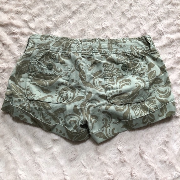 NWT American Eagle shorts size 2 - Picture 3 of 3